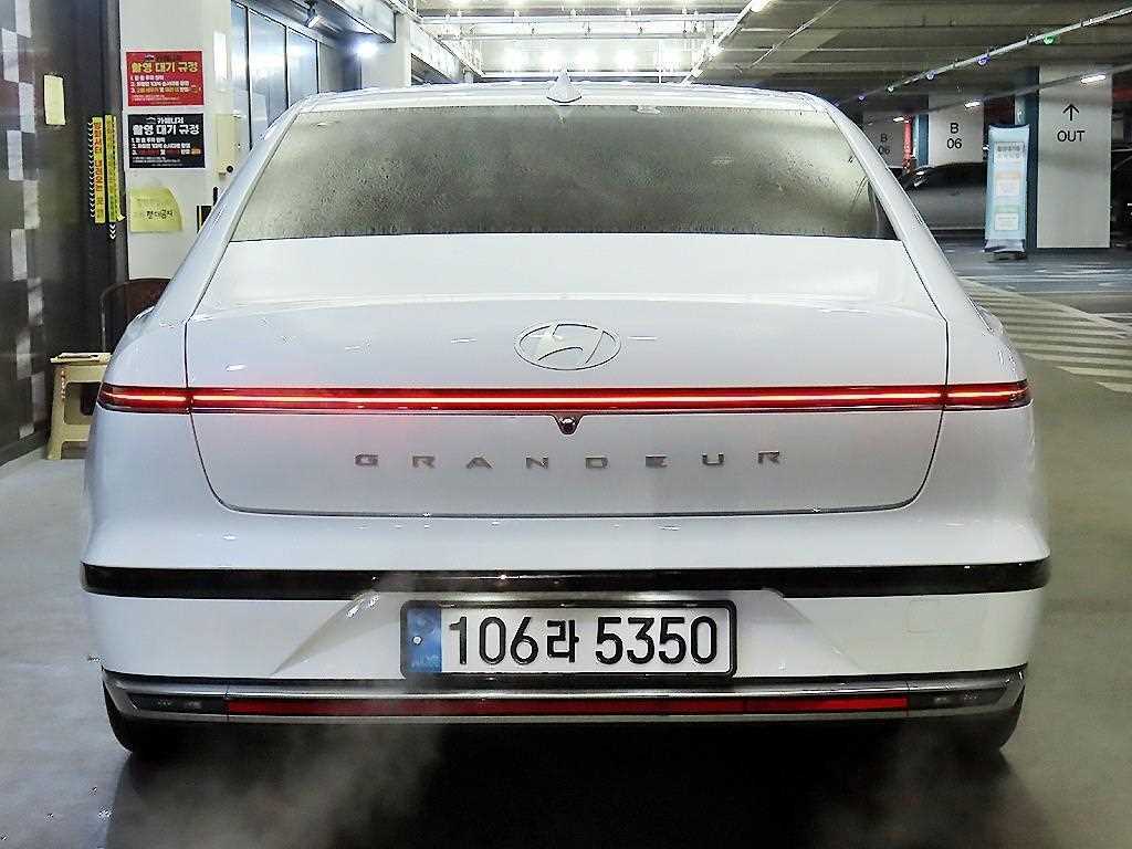 HYUNDAI Grandeur - Vista 5