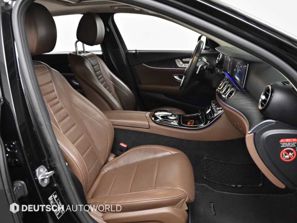 Mercedes Benz E class - Vista 10