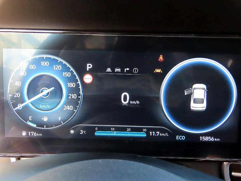 HYUNDAI Avante - Vista 9