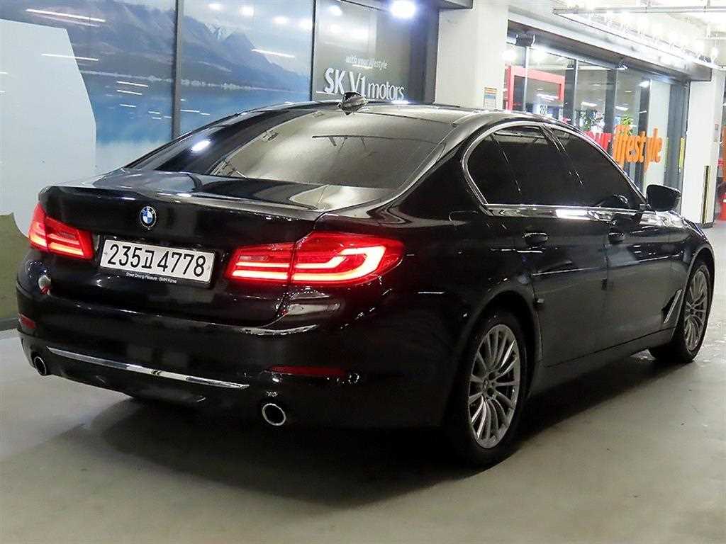 BMW 5 Series - Vista 4