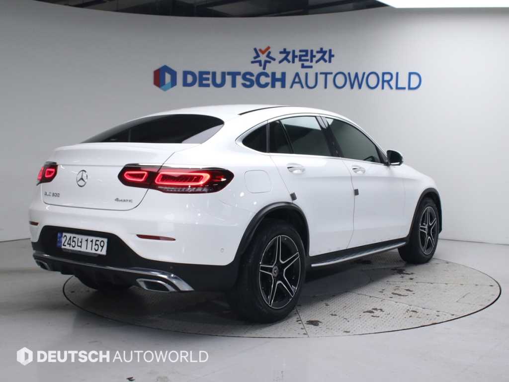 Mercedes Benz GLC Class - Vista 3