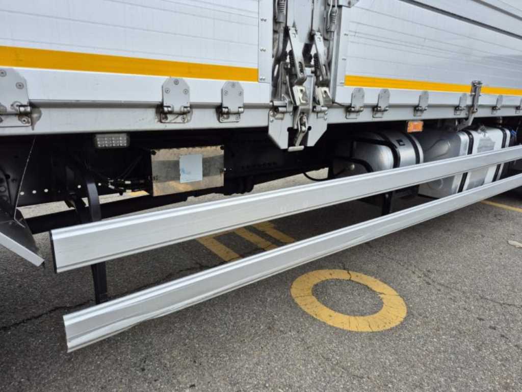 medium and large cargo truck 2023 Blanco - Importación desde Corea - HF Imports Iquique - Foto 15