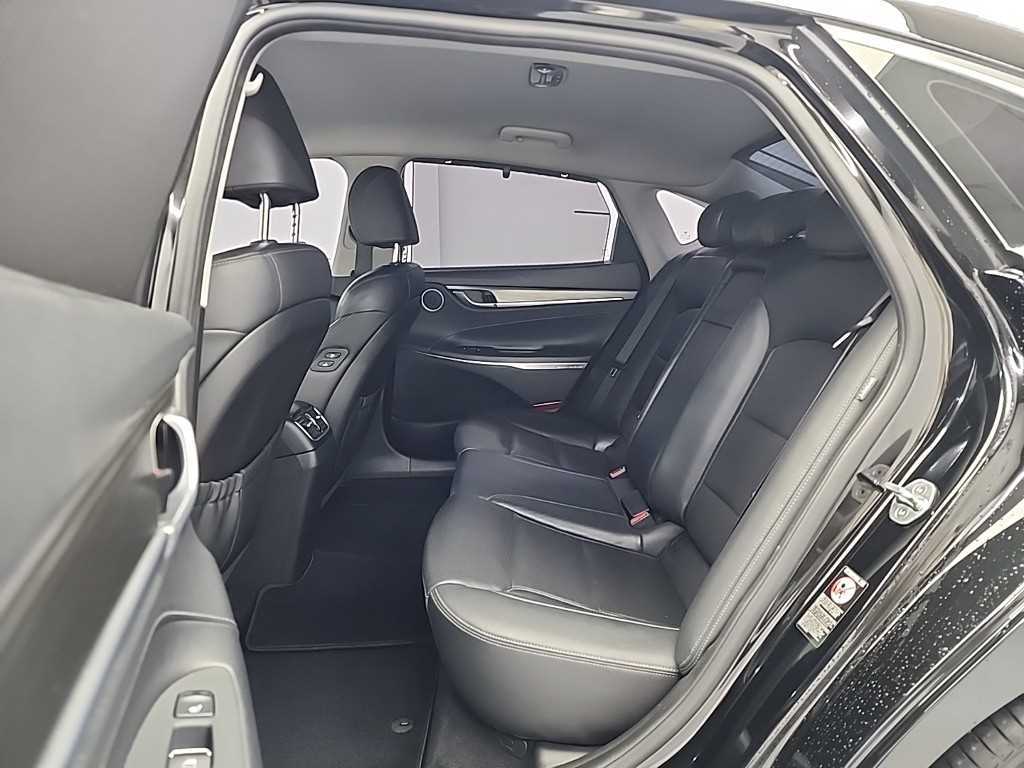 HYUNDAI Grandeur - Vista 12