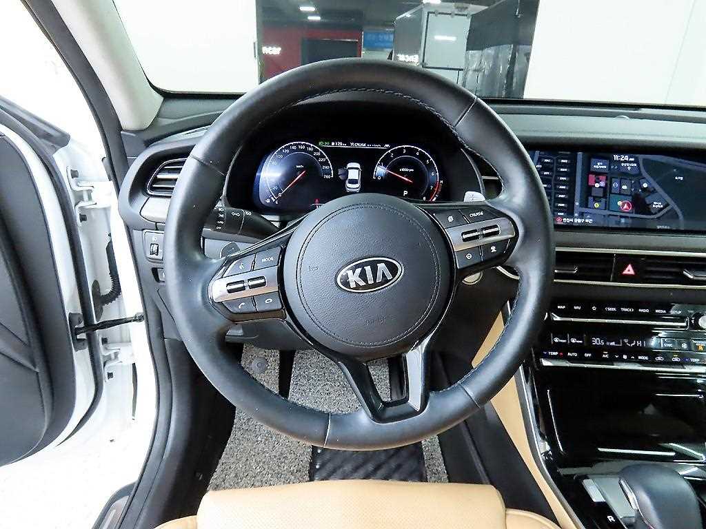 KIA K7 - Vista 9