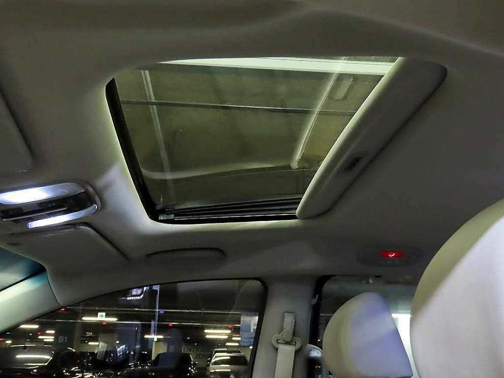 KIA Carnival - Vista 5