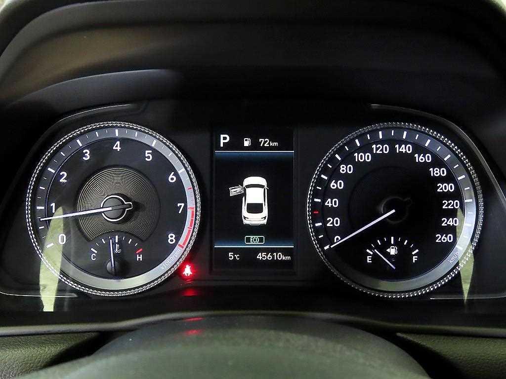 HYUNDAI Sonata - Vista 9