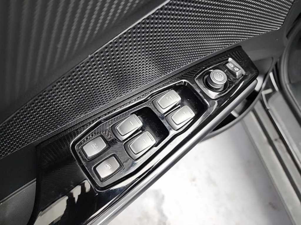 Ssangyong Tivoli 2022 Negro - Importación desde Corea - HF Imports Iquique - Foto 17