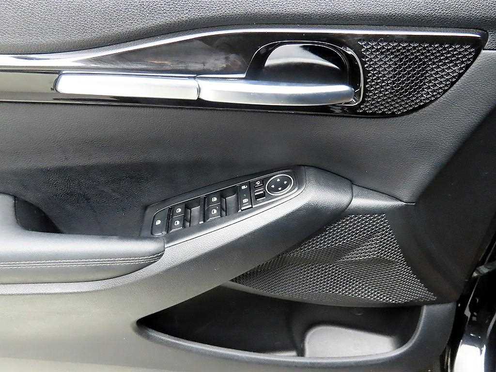 KIA Seltos - Vista 11