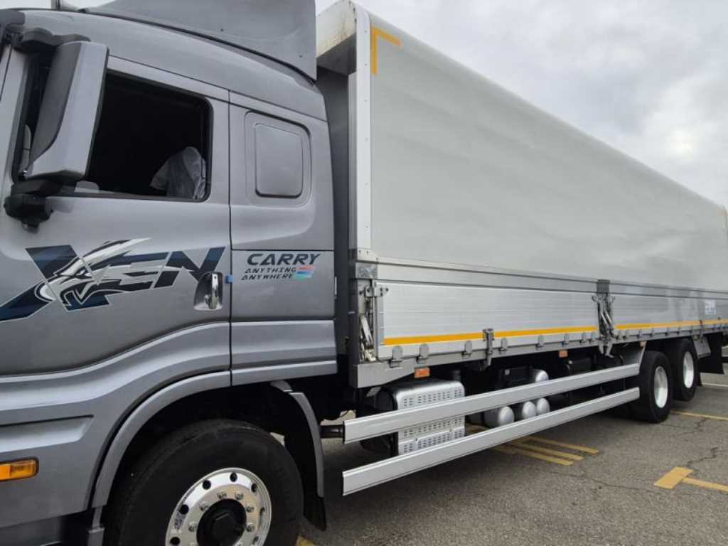 medium and large cargo truck - Vista 2