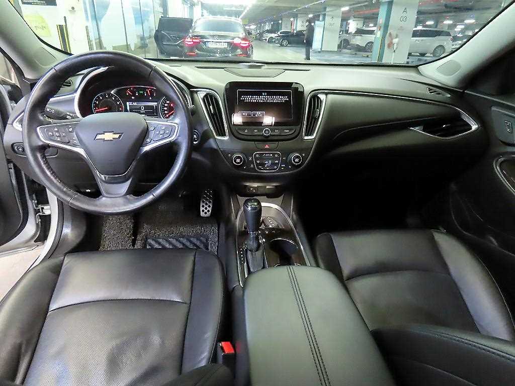 Chevrolet Malibu - Vista 10