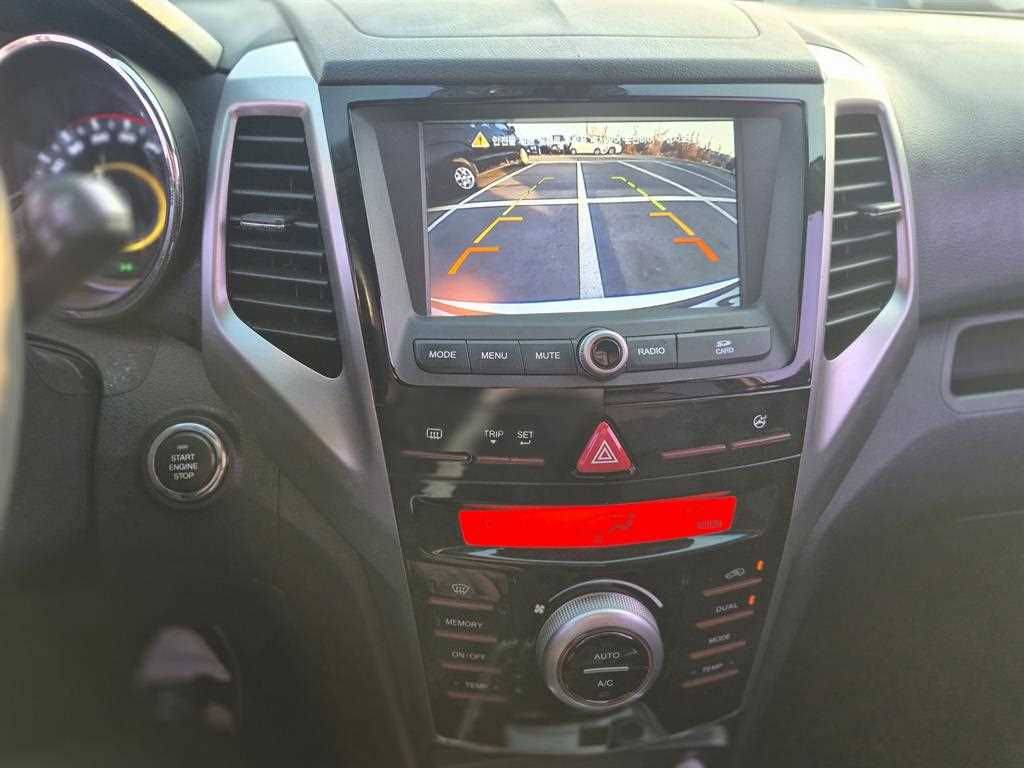 Ssangyong Tivoli - Vista 12