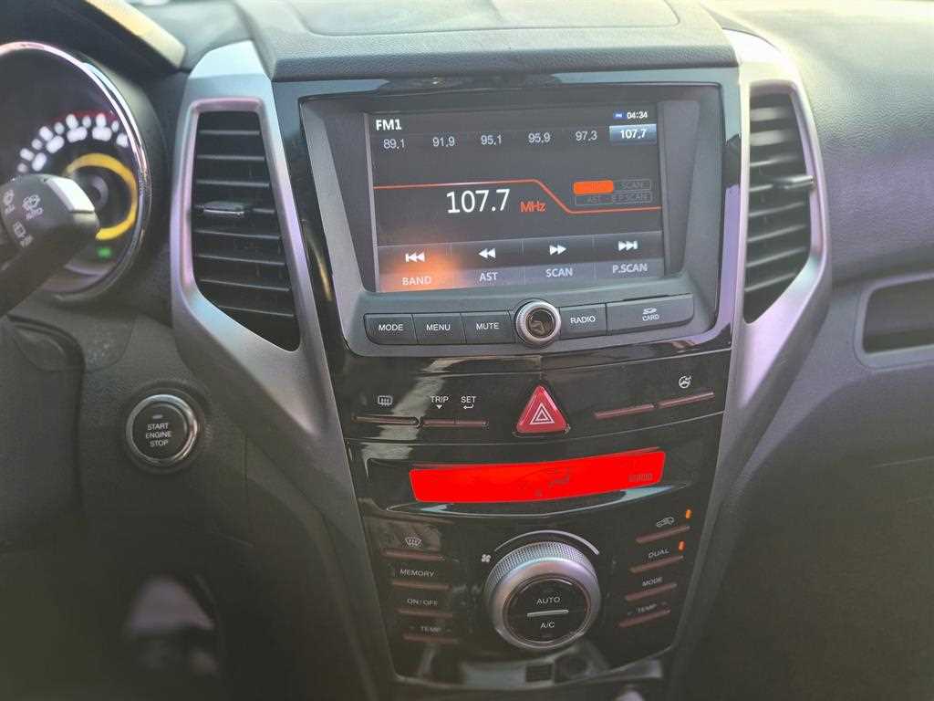 Ssangyong Tivoli - Vista 10