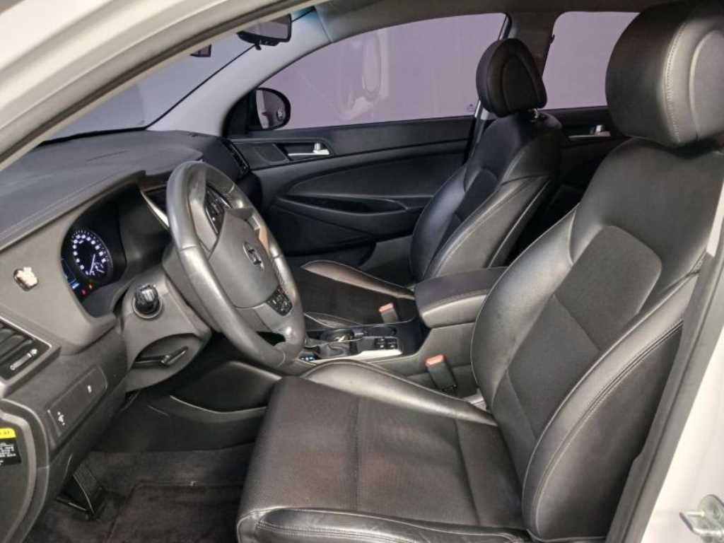 HYUNDAI Tucson - Vista 7