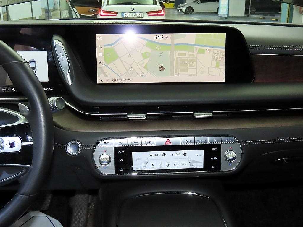 Genesis G90 - Vista 11