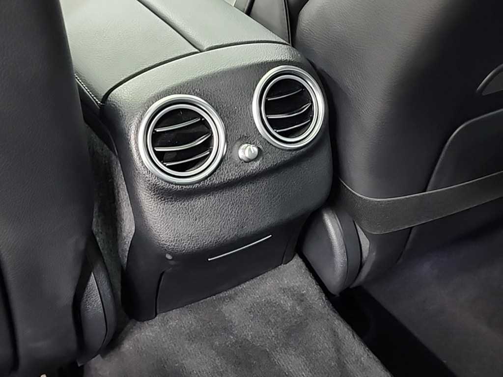 Mercedes Benz E class 2019 Plateado - Importación desde Corea - HF Imports Iquique - Foto 13