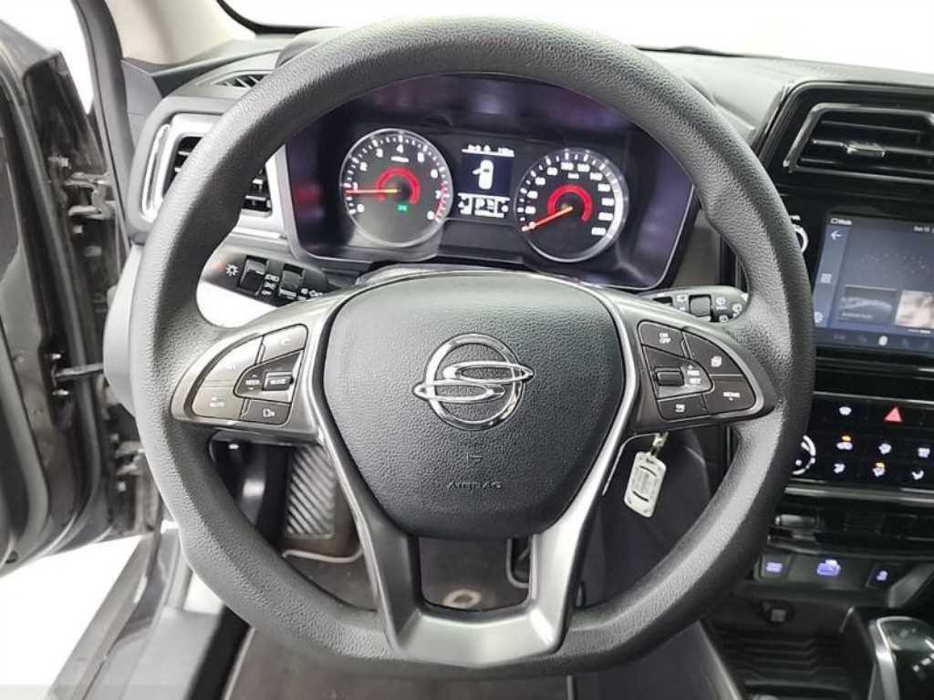 Ssangyong Tivoli - Vista 9