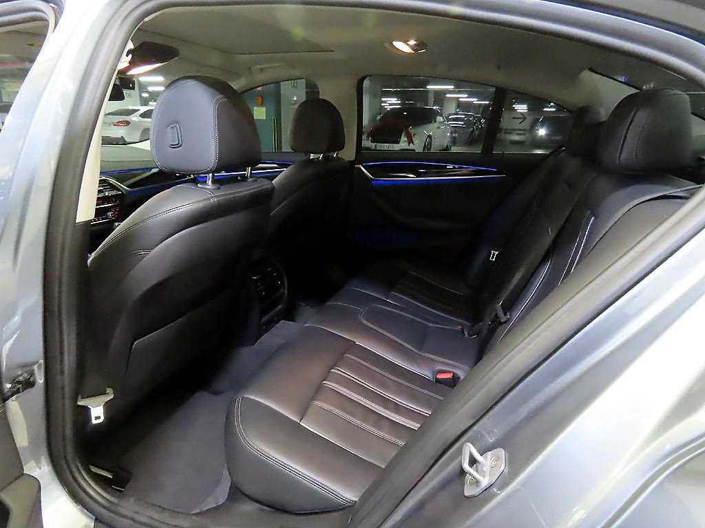 BMW 5 Series - Vista 7