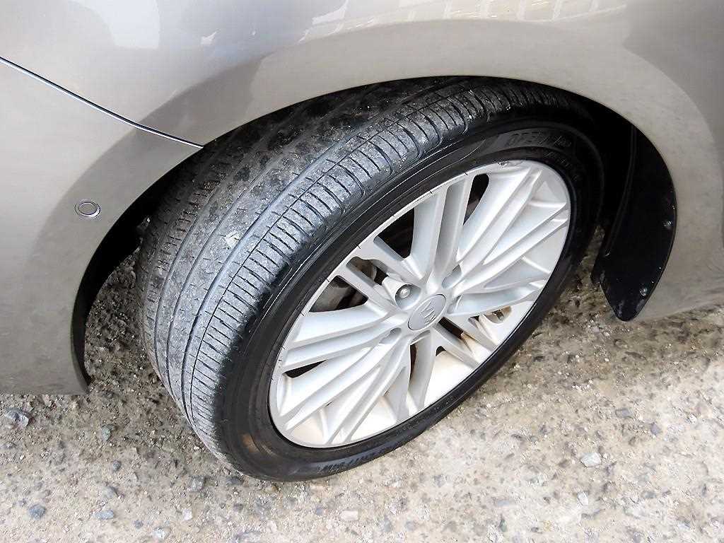 KIA Carens 2018 Gris - Importación desde Corea - HF Imports Iquique - Foto 20