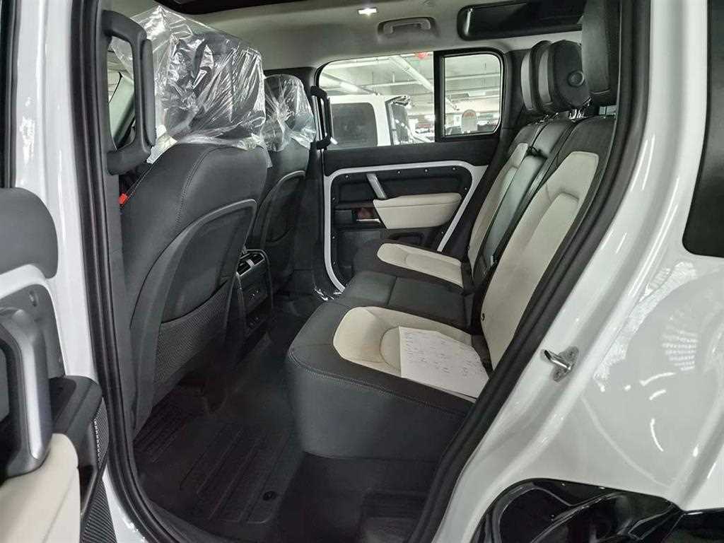 Land Rover Defender - Vista 7