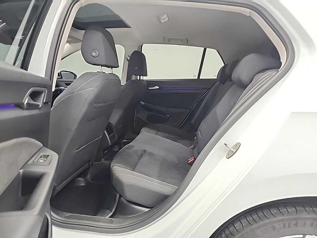 Volkswagen Golf - Vista 12