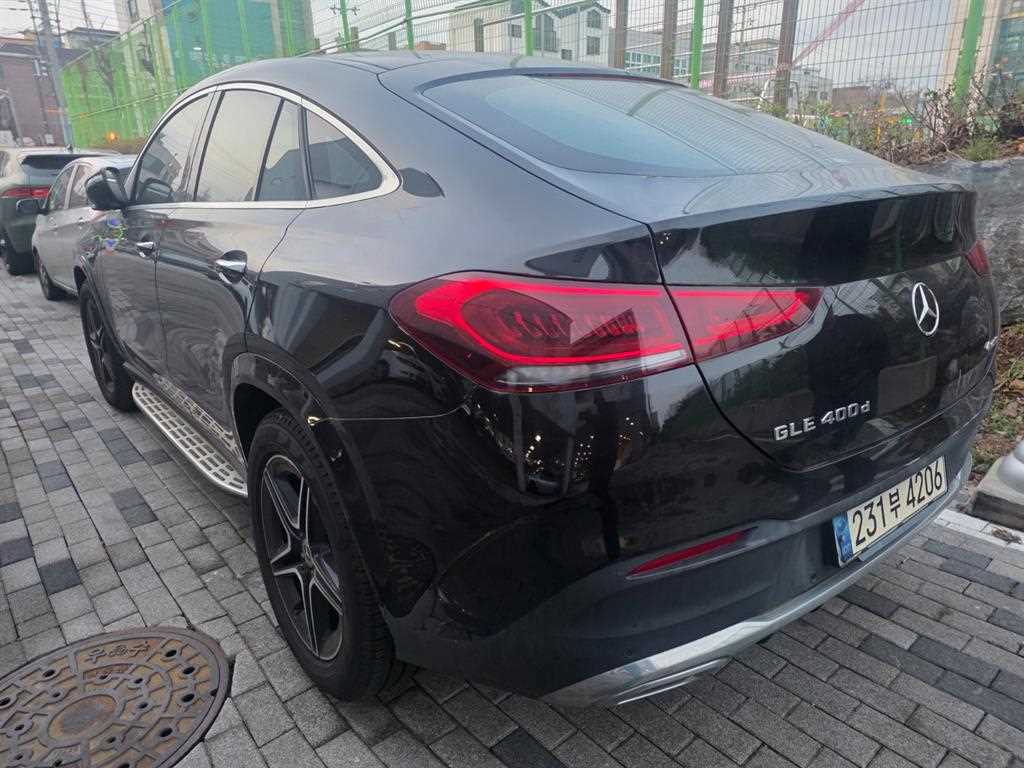 Mercedes Benz GLE Class - Vista 5