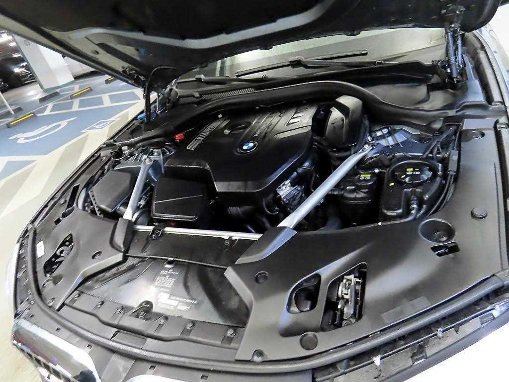 BMW 5 Series 2018 Gris - Importación desde Corea - HF Imports Iquique - Foto 19