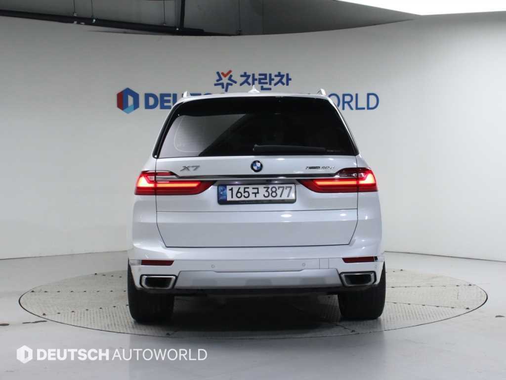 BMW X7 - Vista 4