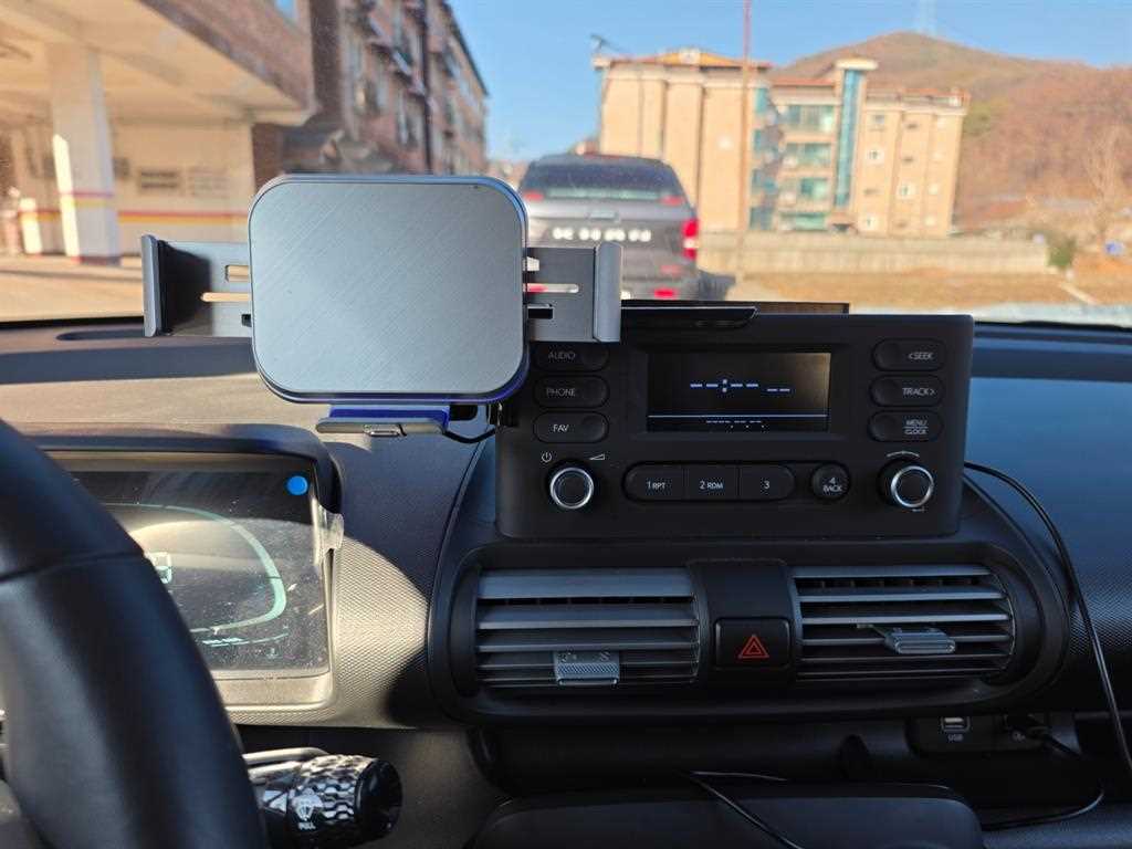 HYUNDAI Casper - Vista 12