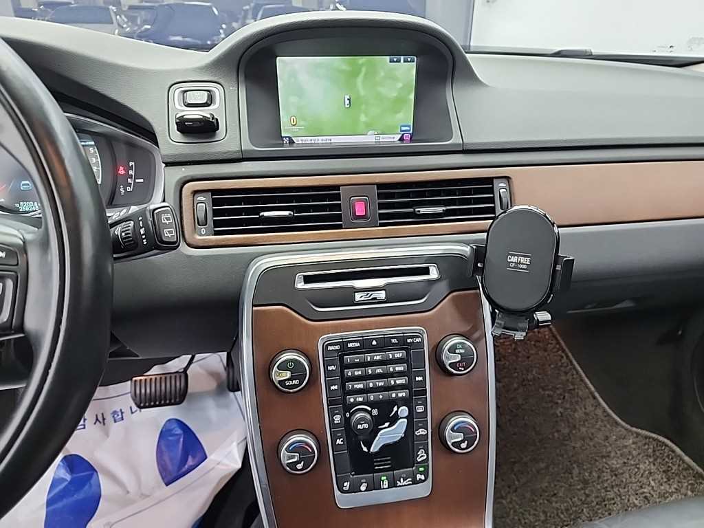 Volvo XC70 - Vista 10