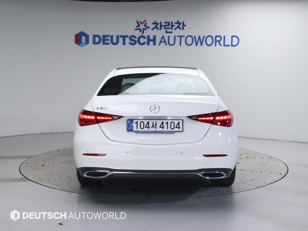 Mercedes Benz C Class - Vista 4