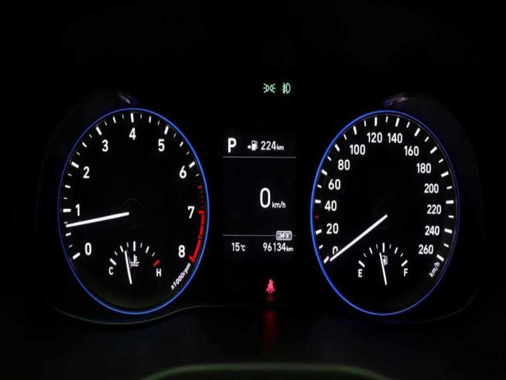 HYUNDAI Kona - Vista 11