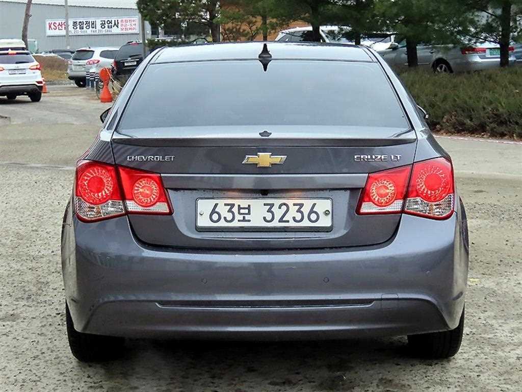 Chevrolet Cruise - Vista 4
