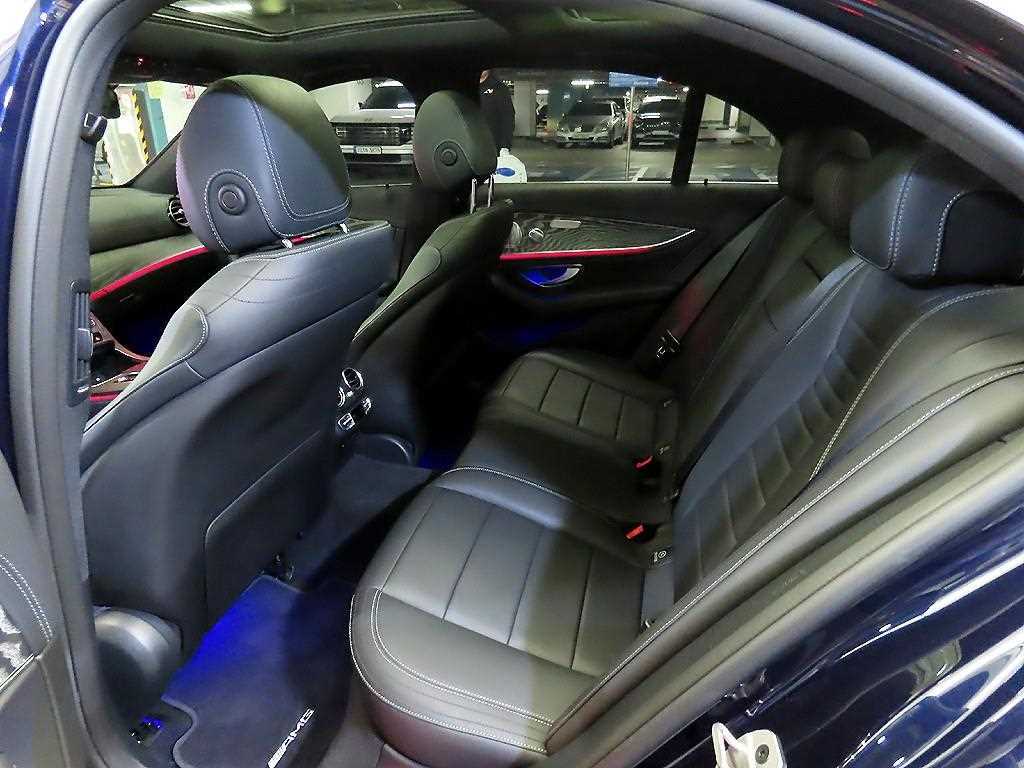 Mercedes Benz E class - Vista 7