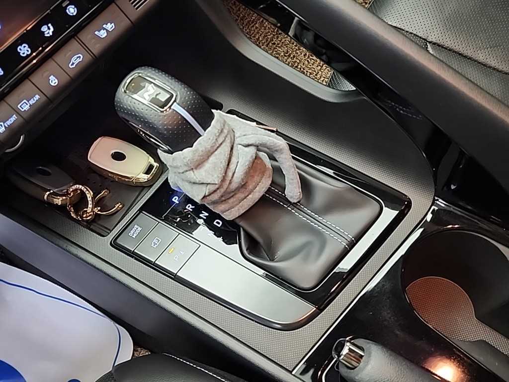 HYUNDAI Avante - Vista 8