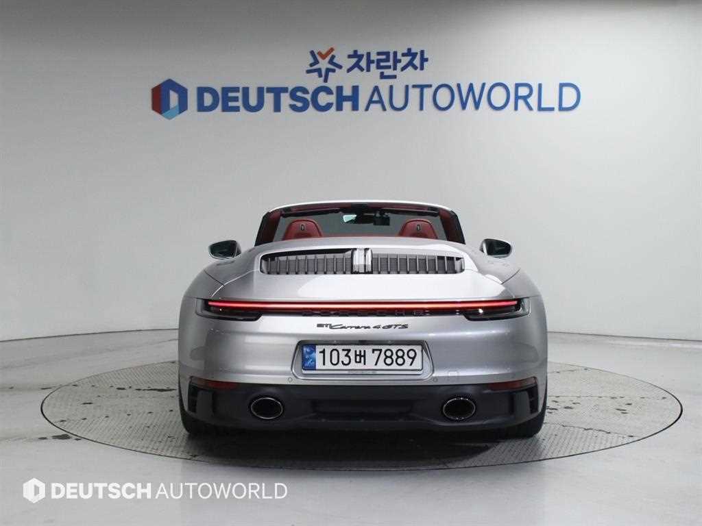 Porsche 911 - Vista 4