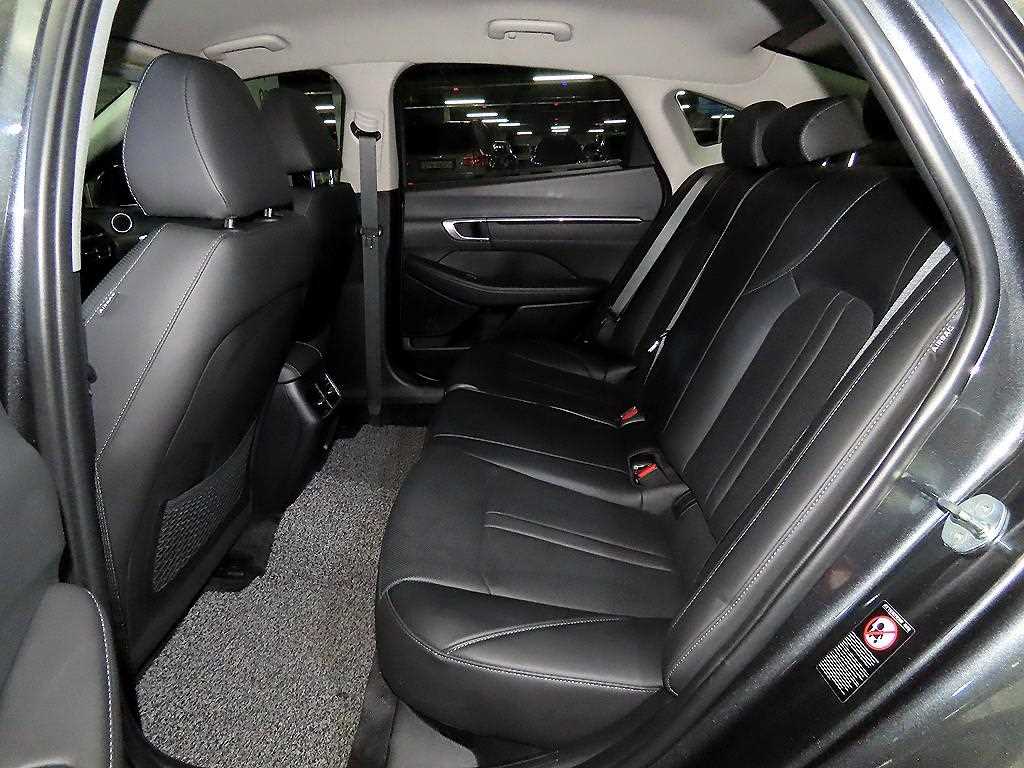 HYUNDAI Sonata - Vista 7