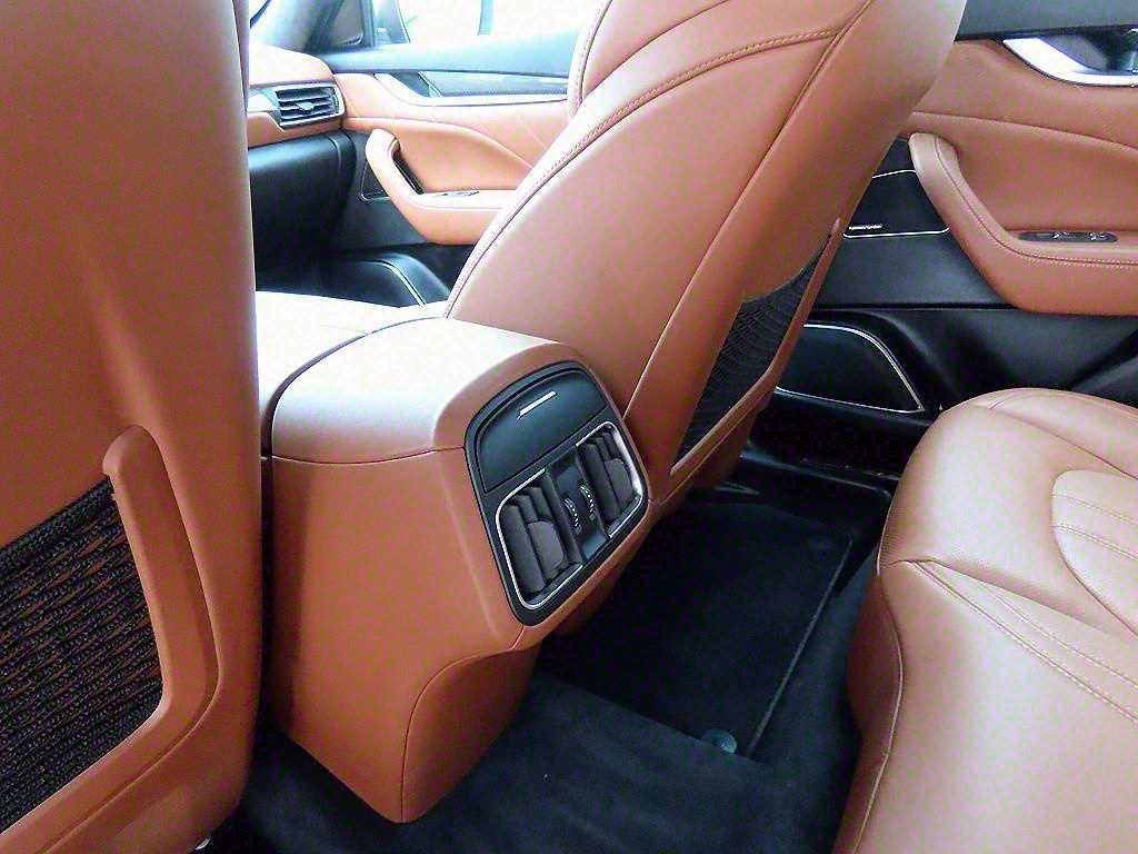 Maserati Levante 2019 Blanco - Importación desde Corea - HF Imports Iquique - Foto 15