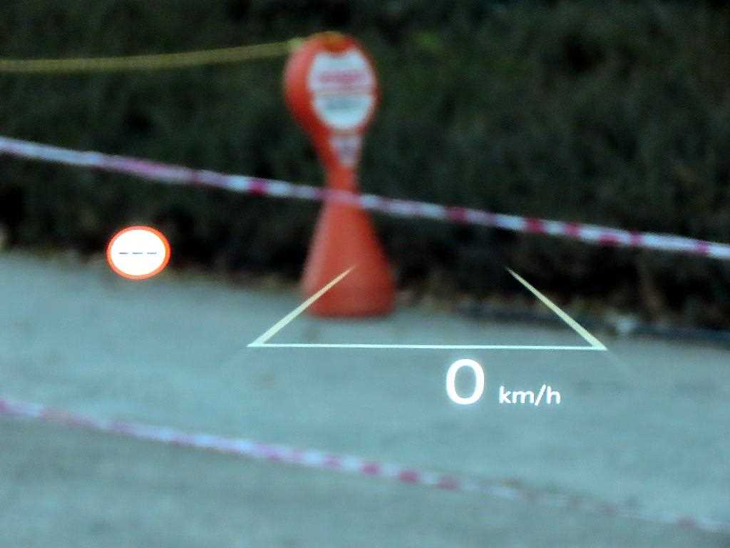 KIA Carnival - Vista 10