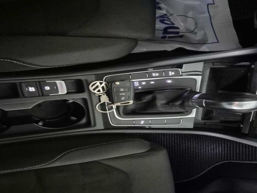 Volkswagen Golf 2014 Blanco - Importación desde Corea - HF Imports Iquique - Foto 18