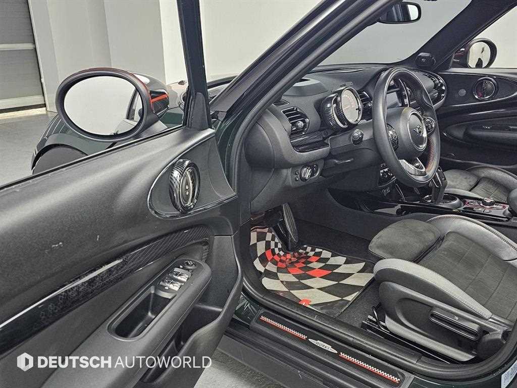 Mini Clubman - Vista 11