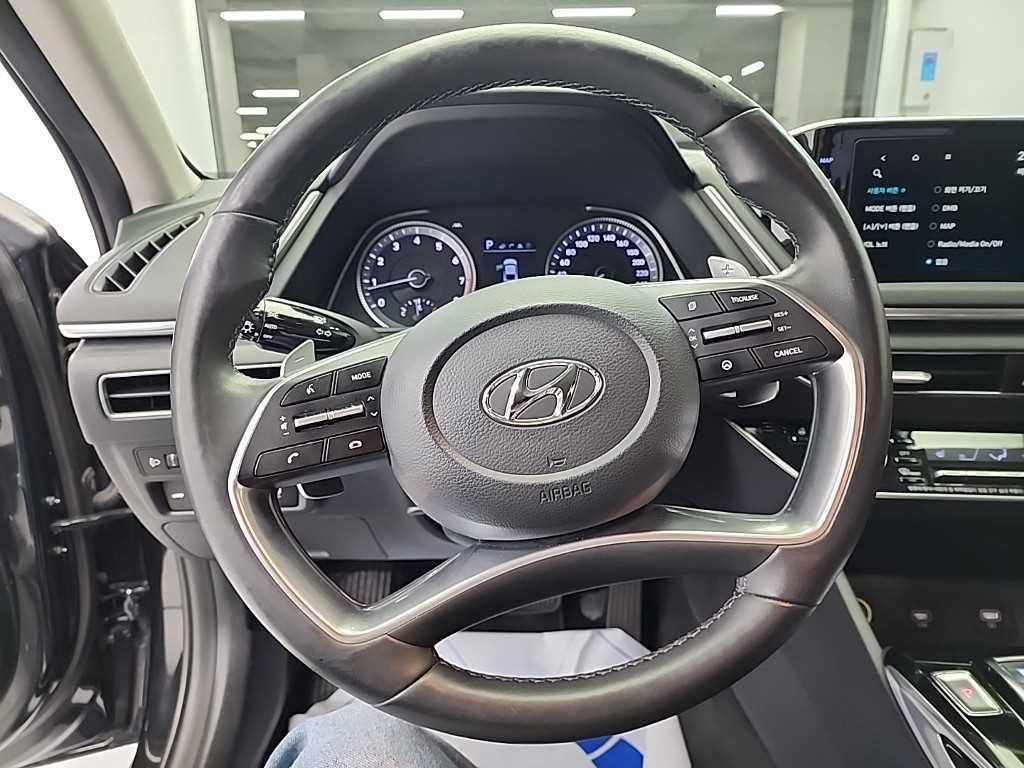 HYUNDAI Sonata - Vista 9