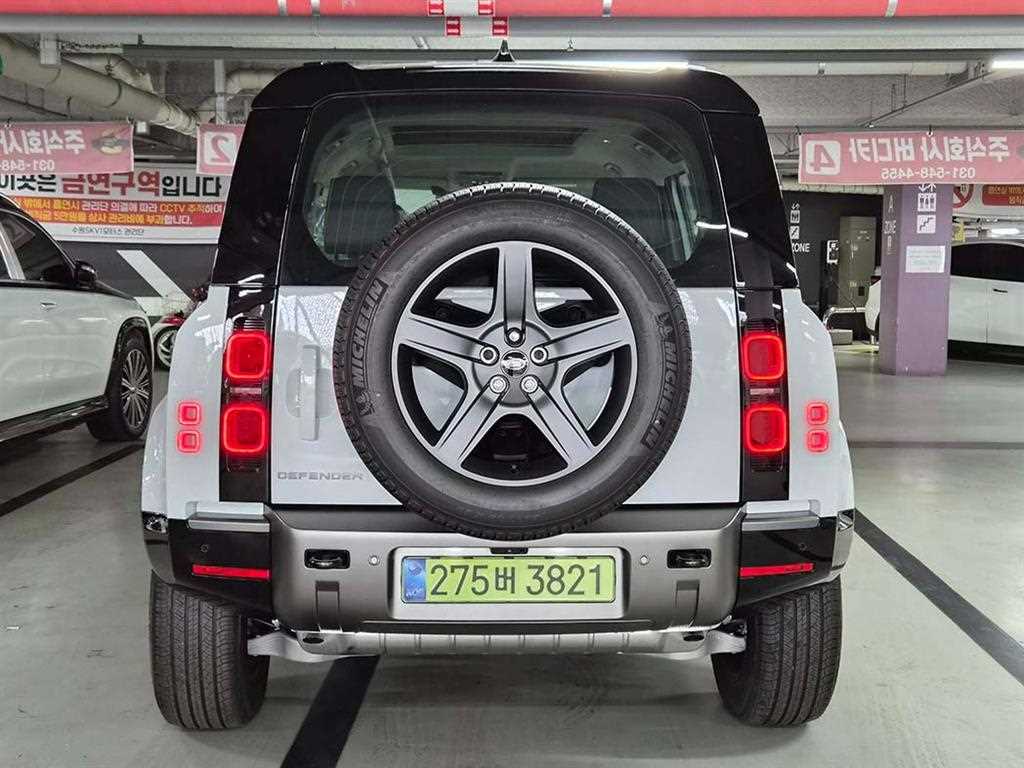 Land Rover Defender - Vista 5