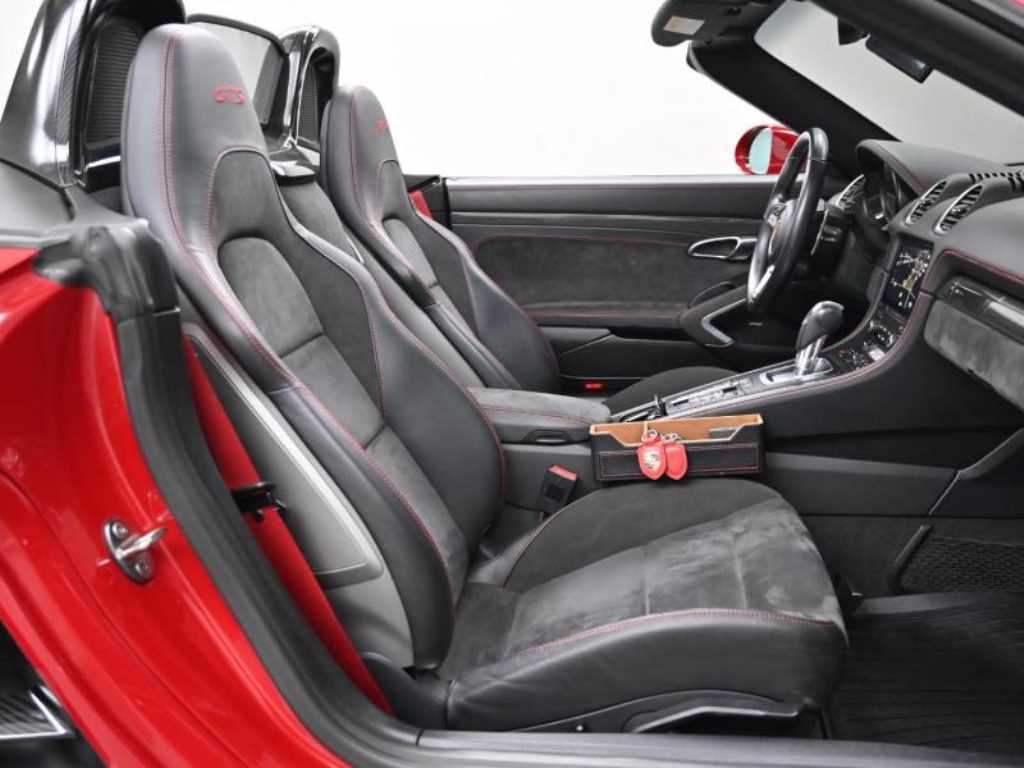 Porsche 718 - Vista 10