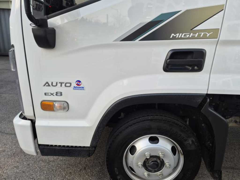 medium and large cargo truck - Vista 8