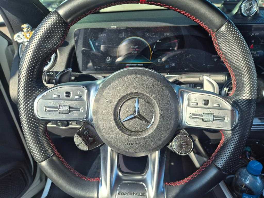 Mercedes Benz GLB Class - Vista 4