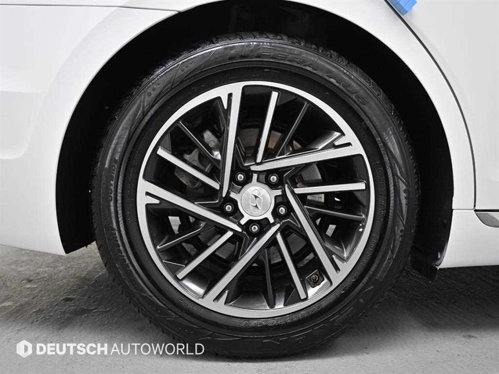 HYUNDAI Grandeur - Vista 5