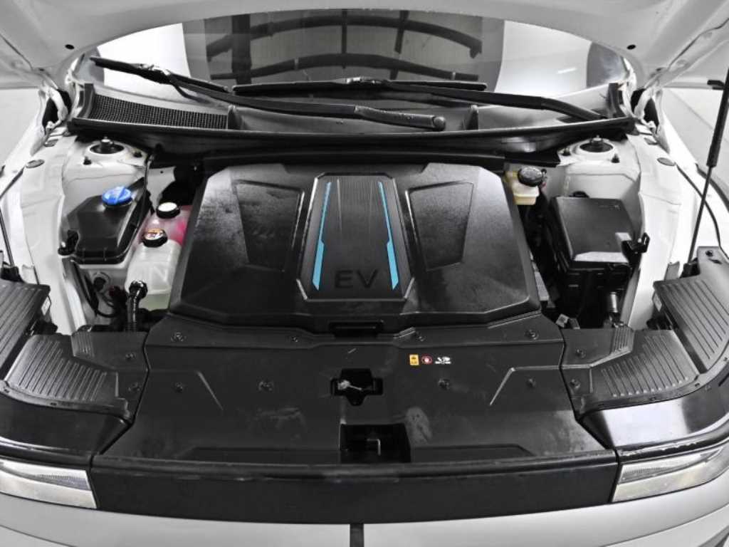 HYUNDAI Ioniq 5 - Vista 6