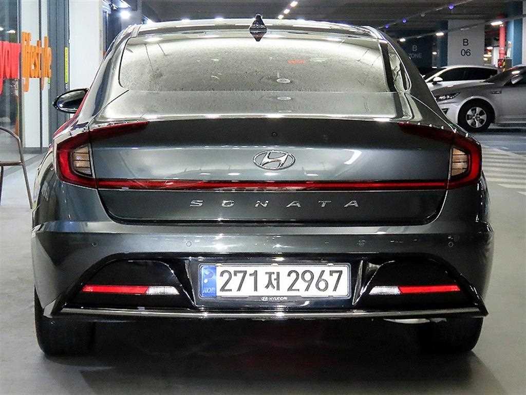 HYUNDAI Sonata - Vista 5