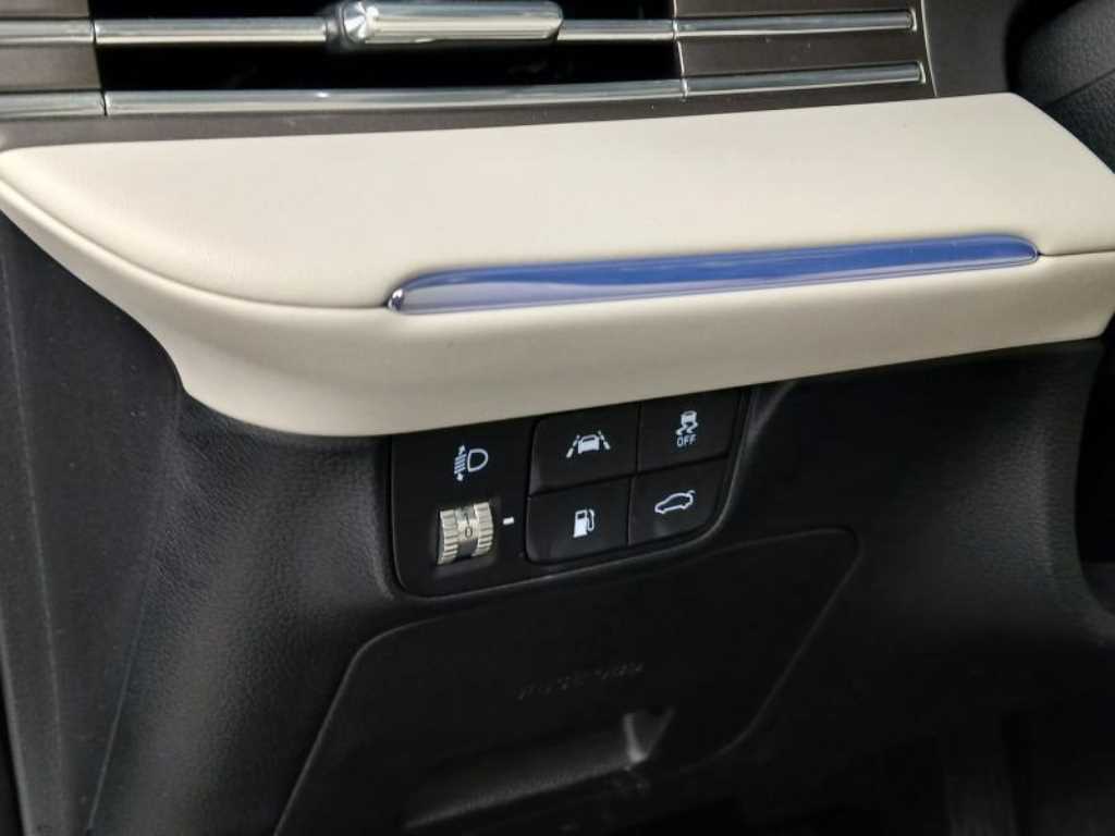 HYUNDAI Grandeur - Vista 10