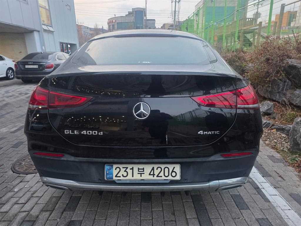 Mercedes Benz GLE Class - Vista 4